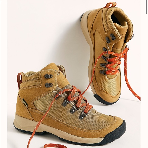 Danner Shoes - Dinner Adrika Hiking boots